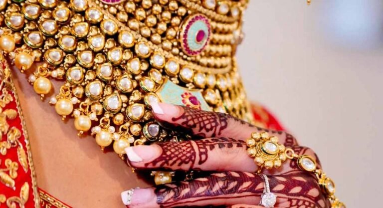 What are the importance of Indian Jewellery and necklace?