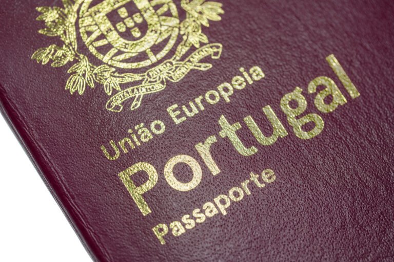 Canada Visa For Dutch & Portuguese Citizens – Advantages and Drawbacks
