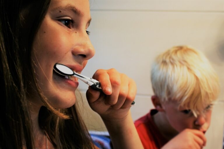 A Step-By-Step Guide on How to Brush Your Teeth Properly