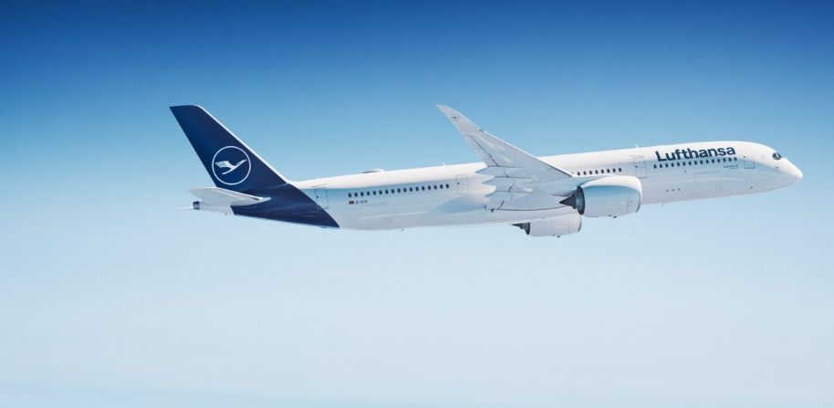 How do I make a Group Booking with Lufthansa Airlines